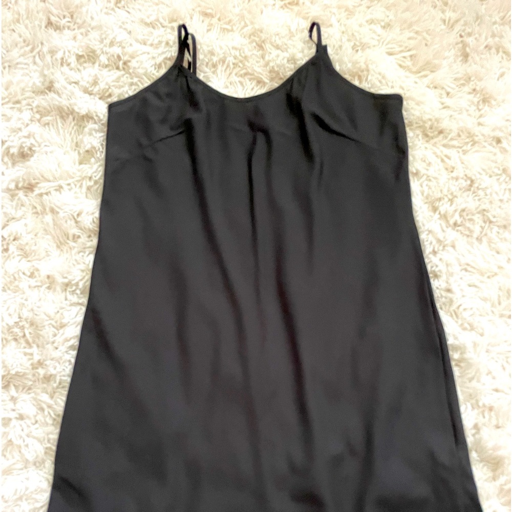 NANETTE LAPORE Brand Camisole Sleek and Beautiful